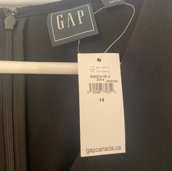 NWT Black Jumpsuit GAP - Picture 2 of 2